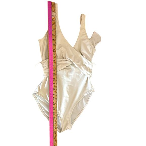 Tommy Bahama Women’s One-Piece Swimsuit – Style TSW7012P  10 Pearl (off-white - Picture 10 of 11